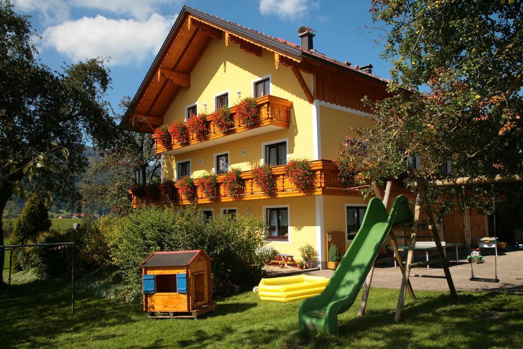 Pension Puehringer Mondsee Exterior photo